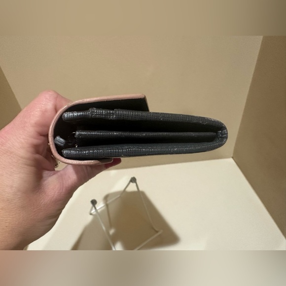 Fendi Off Pink/Grey Leather Envelope
Continental Wallet - Picture 15 of 16